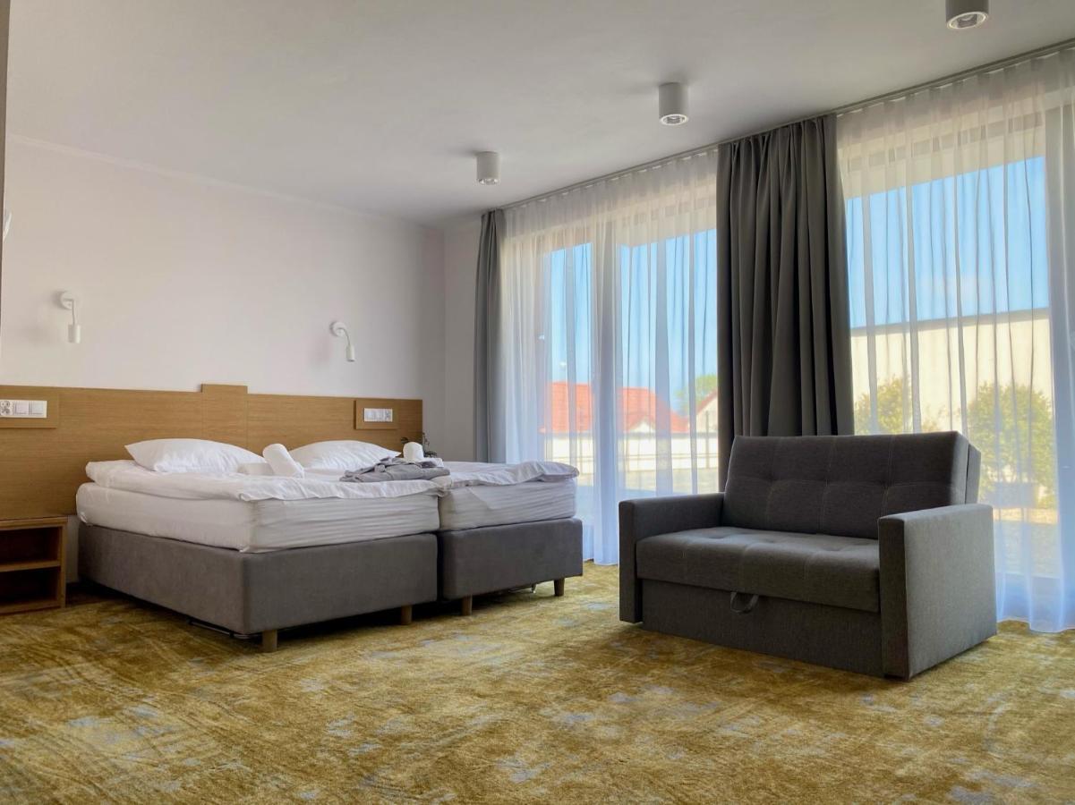 Amber Port Hotel Darlowko Kültér fotó