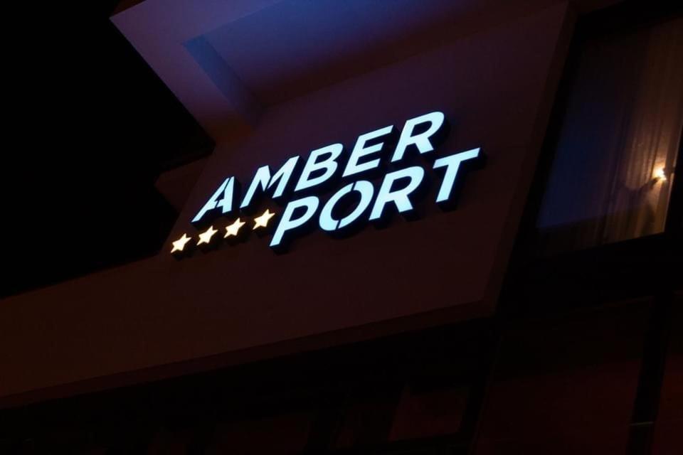 Amber Port Hotel Darlowko Kültér fotó