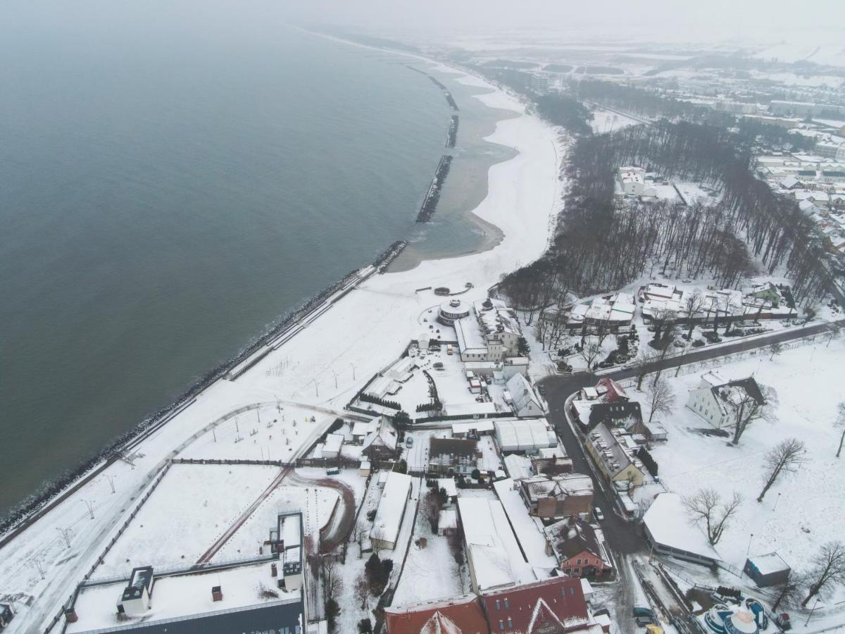 Amber Port Hotel Darlowko Kültér fotó